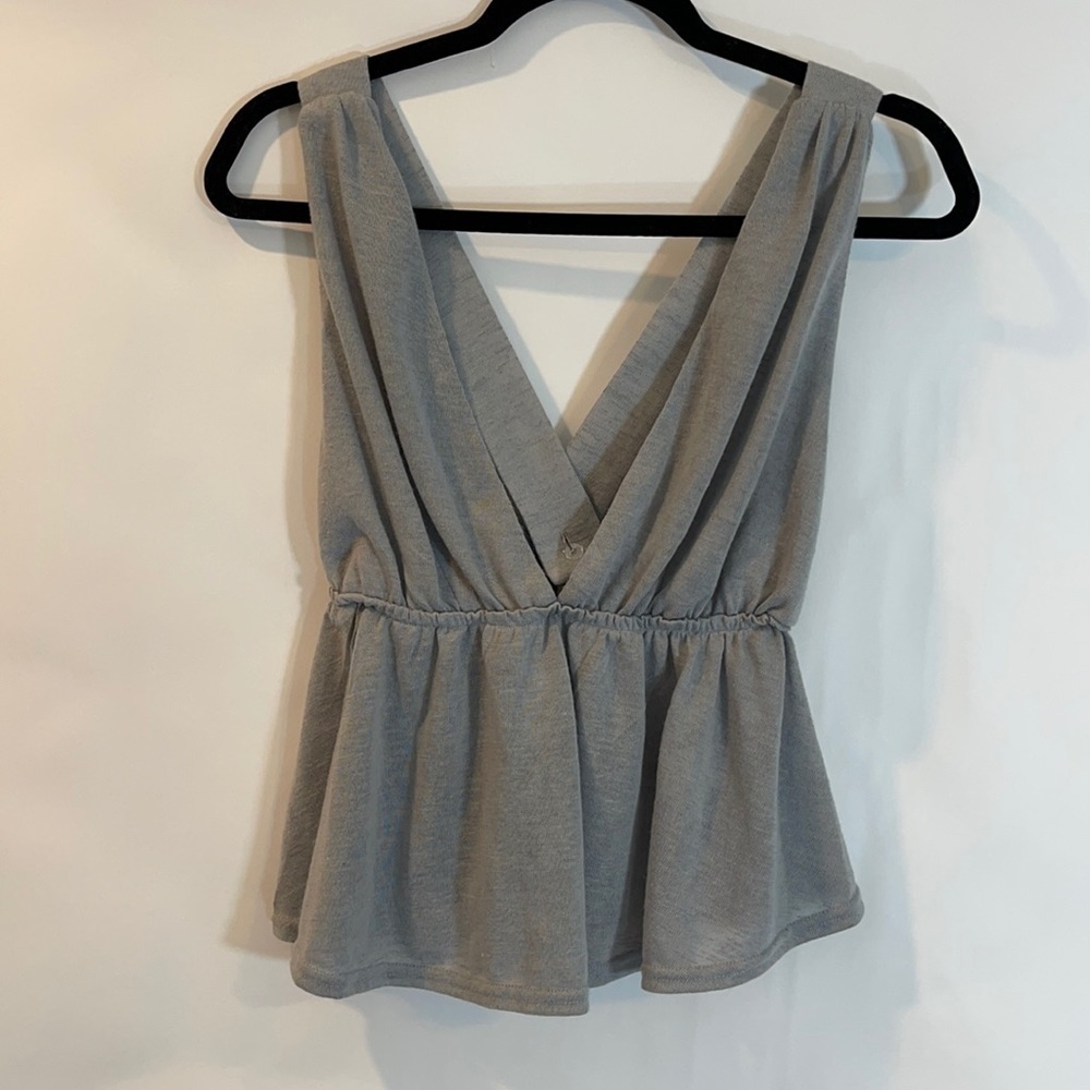 NWOT 𝅺GRADE & Gather Gray Top Medium